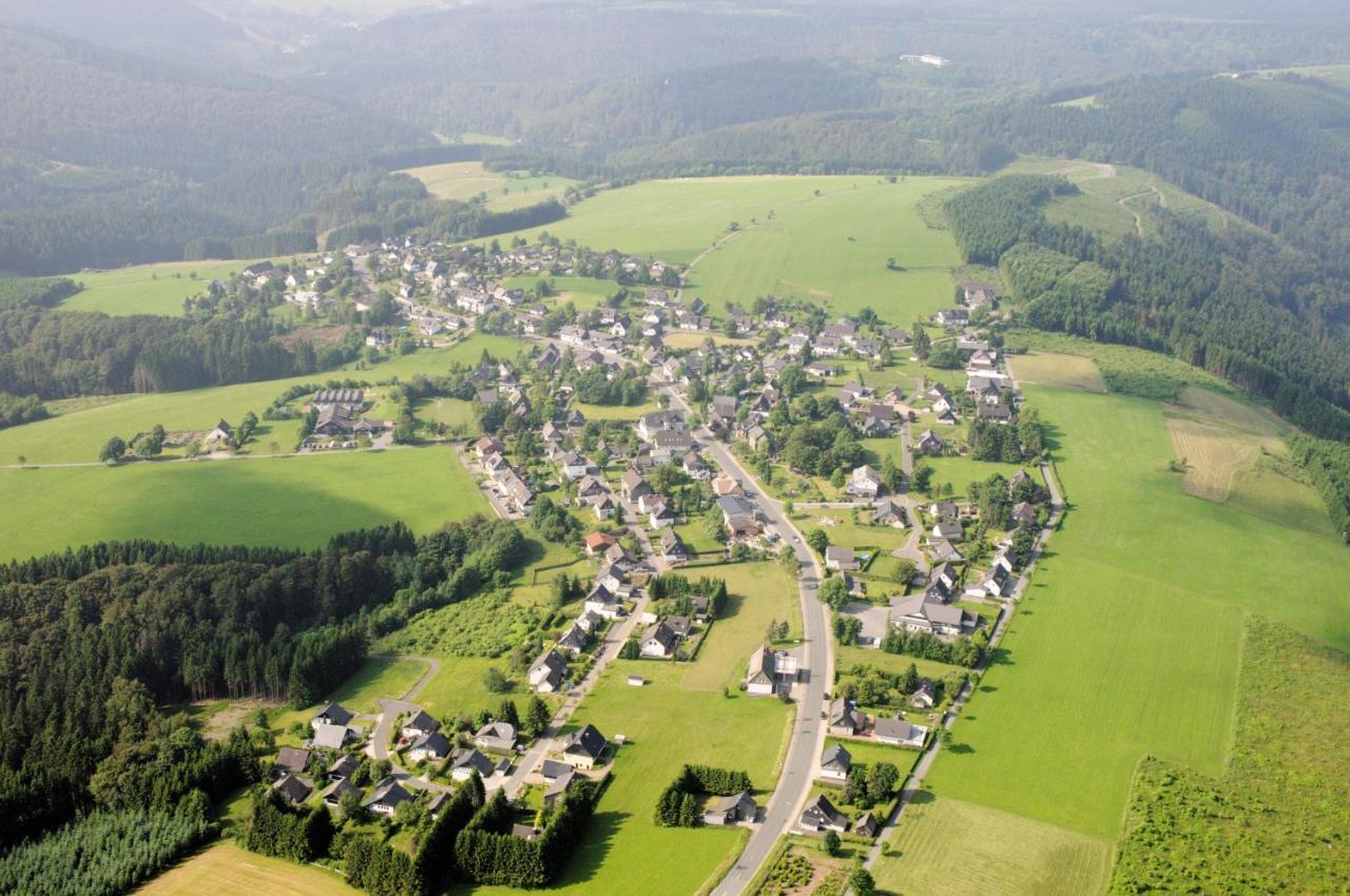 Ferienhaus Astenblick - Ideal Fuer Weihnachtsfeiern Und Familienfeiern Bietet Schlafplaetze Fuer Bis Zu 35 Personen Villa วินเทอร์แบร์ก ภายนอก รูปภาพ
